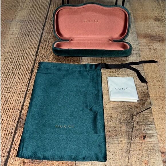 GUCCI AUTHENTIC DESIGNER HARD VELVET CALMSHELL CASE CLOTH DUSTBAG - Picture 1 of 9